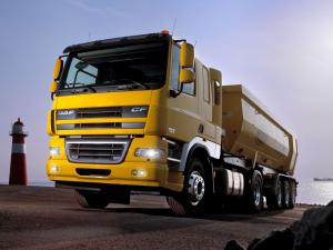 DAF CF85 4x2 FA Sleeper Cab 2001 года